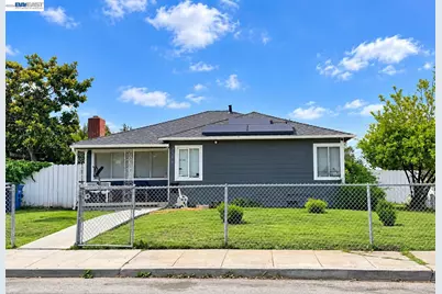 2399 Menalto Ave, East Palo Alto, CA 94303 - Photo 1