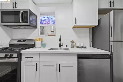 3929 Ruby St, Oakland, CA 94609 - Photo 33