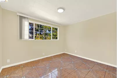 2080 Harrington Ave, Oakland, CA 94601 - Photo 7