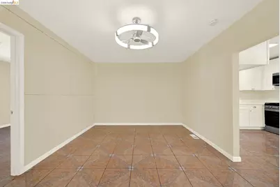 2080 Harrington Ave, Oakland, CA 94601 - Photo 13