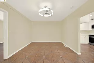 2080 Harrington Ave, Oakland, CA 94601 - Photo 13
