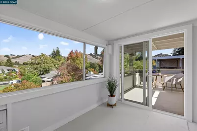 1317 Ptarmigan Dr #7, Walnut Creek, CA 94595 - Photo 17
