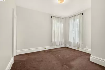 2440 12th Ave, Oakland, CA 94606 - Photo 17