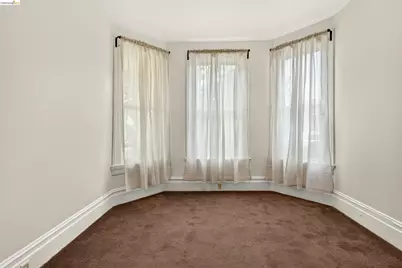 2440 12th Ave, Oakland, CA 94606 - Photo 5
