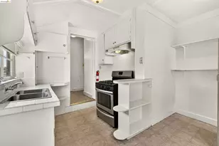 2440 12th Ave, Oakland, CA 94606 - Photo 33