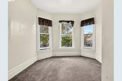 2440 12th Ave, Oakland, CA 94606 - Photo 21