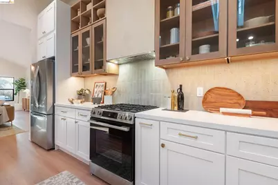 594 Kenmore Ave, Oakland, CA 94610 - Photo 15
