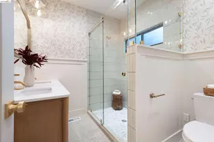 594 Kenmore Ave, Oakland, CA 94610 - Photo 37