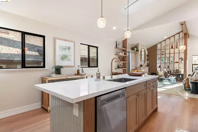 594 Kenmore Ave, Oakland, CA 94610 - Photo 13