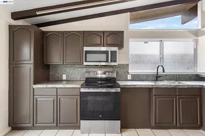 24765 Pear, Hayward, CA 94545 - Photo 19