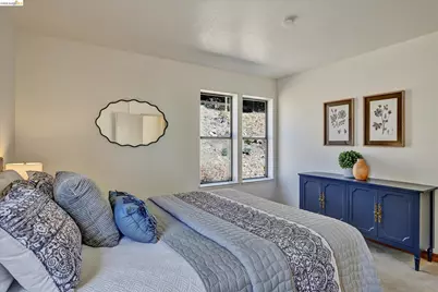 130 Samaria Ln, Oakland, CA 94619 - Photo 25