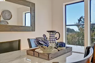 130 Samaria Ln, Oakland, CA 94619 - Photo 19