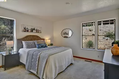 130 Samaria Ln, Oakland, CA 94619 - Photo 23