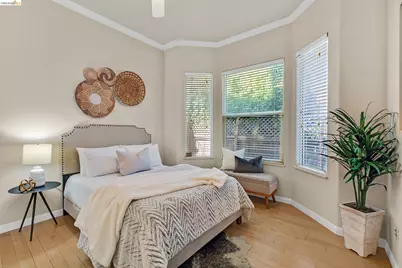 35 Amherst Ct, Menlo Park, CA 94025 - Photo 19