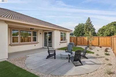 349 Maverick Drive, Vacaville, CA 95687 - Photo 57