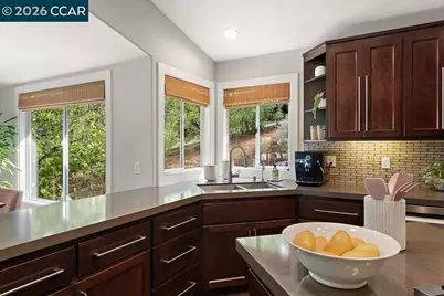 72 Tappan Ln, Orinda, CA 94563 - Photo 19