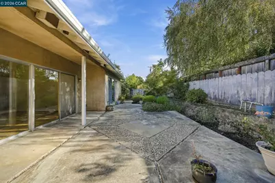 3310 Lancashire Pl, Concord, CA 94518 - Photo 27