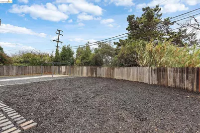 3011 Glynis Dr, Richmond, CA 94806 - Photo 31