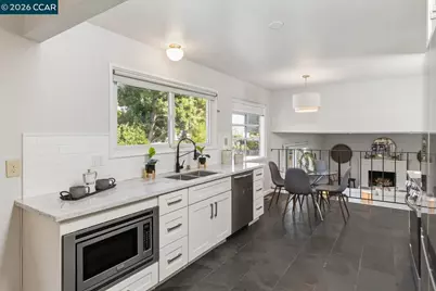 2225 Sierra Ct, Concord, CA 94518 - Photo 11