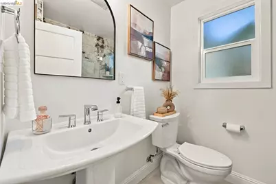 2948 Pine Ave, Berkeley, CA 94705 - Photo 33