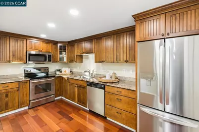 1401 Skycrest Dr #4, Walnut Creek, CA 94595 - Photo 15