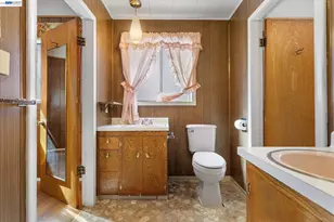 874 Arlington Ave, Oakland, CA 94608 - Photo 25