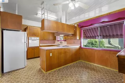 874 Arlington Ave, Oakland, CA 94608 - Photo 15