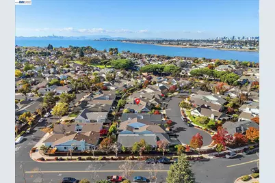 135 Weymouth Ct, Alameda, CA 94502 - Photo 3