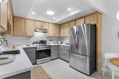 135 Weymouth Ct, Alameda, CA 94502 - Photo 17