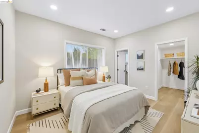 4956 Manila Ave, Oakland, CA 94609 - Photo 21