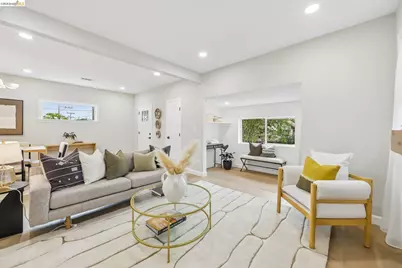 4956 Manila Ave, Oakland, CA 94609 - Photo 7