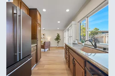 8047 Del Monte Ave, Newark, CA 94560 - Photo 17