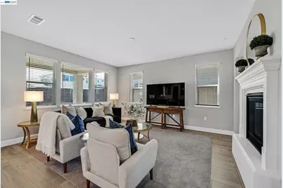 271 Eagle Nest Dr, Oakley, CA 94561 - Photo 11