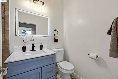 2248 22nd St, Oakland, CA 94606 - Photo 11