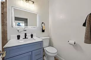 2248 22nd St, Oakland, CA 94606 - Photo 11