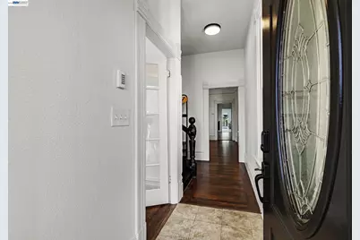 2248 22nd St, Oakland, CA 94606 - Photo 3