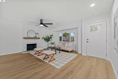 2076 Harte Ct, Fairfield, CA 94533 - Photo 5