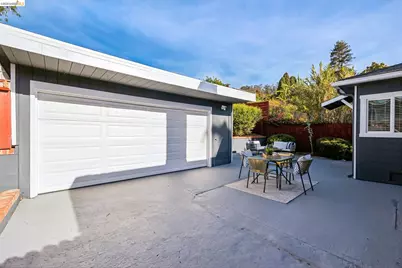7425 Moeser Ln, El Cerrito, CA 94530 - Photo 49
