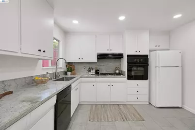 20114 Normandy Ct, Castro Valley, CA 94546 - Photo 17