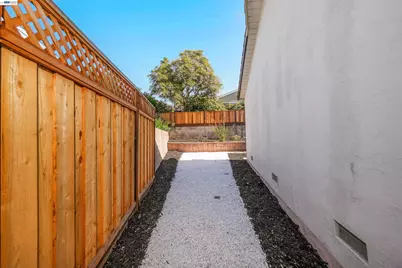20114 Normandy Ct, Castro Valley, CA 94546 - Photo 47
