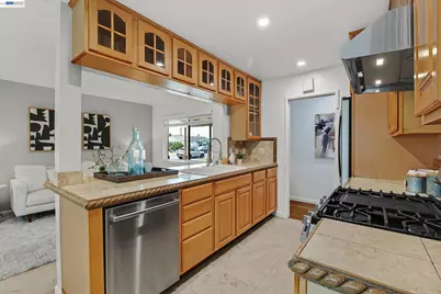 15738 Via Seco, San Lorenzo, CA 94580 - Photo 11