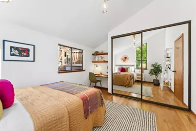 318 Capricorn Ave, Oakland, CA 94611 - Photo 21