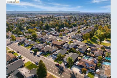 1051 Locust Ave, Manteca, CA 95337 - Photo 41