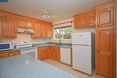 2416 Willow Tree Lane, Martinez, CA 94553 - Photo 15