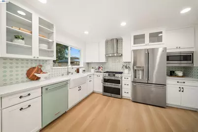 8035 Holanda Ln, Dublin, CA 94568 - Photo 15