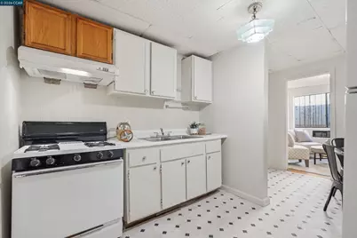 2150 35th Ave, Oakland, CA 94601 - Photo 13