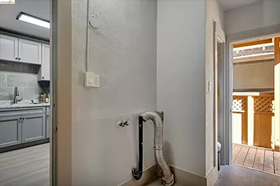 2524 66th Ave, Oakland, CA 94605 - Photo 35