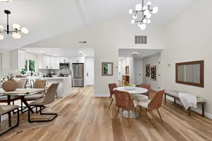 7924 Greenly Dr, Oakland, CA 94605 - Photo 17