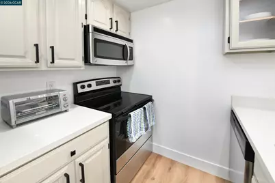 328 Ridgeview Dr, Pleasant Hill, CA 94523 - Photo 5