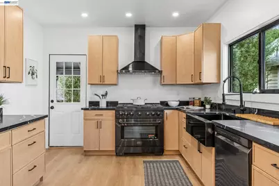 3110 Lincoln Ave, Alameda, CA 94501 - Photo 17